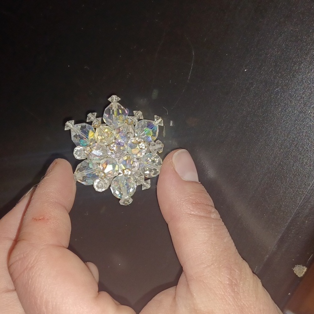 Swarovski Crystal Brooch - Picture 4 of 4